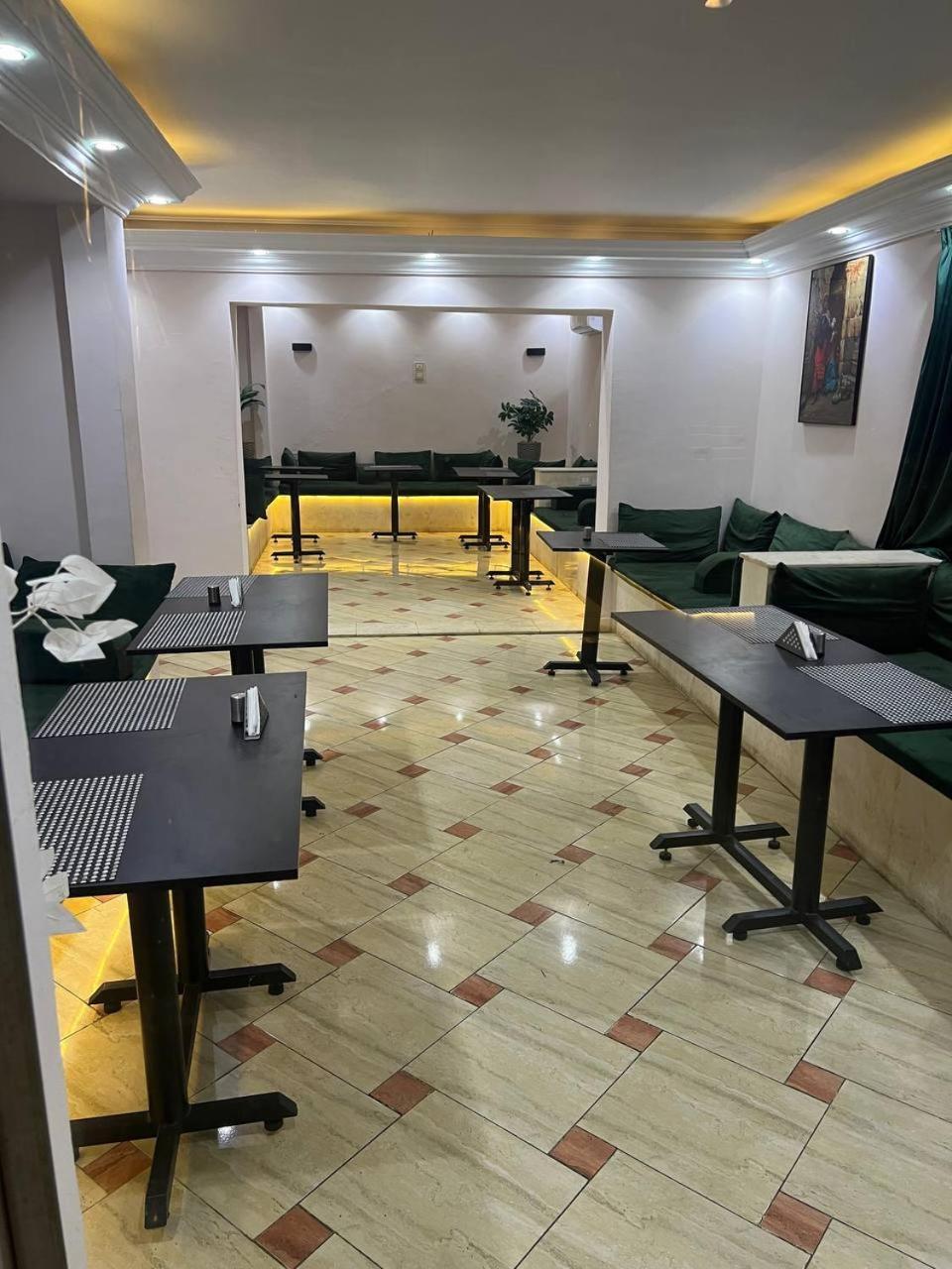 Aziz Egypt Pyramids View Hotel Kafret el-Gabal Екстериор снимка